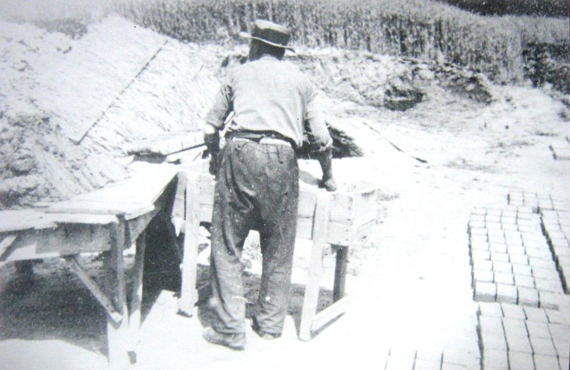 143- Brikkebakkers 1932
